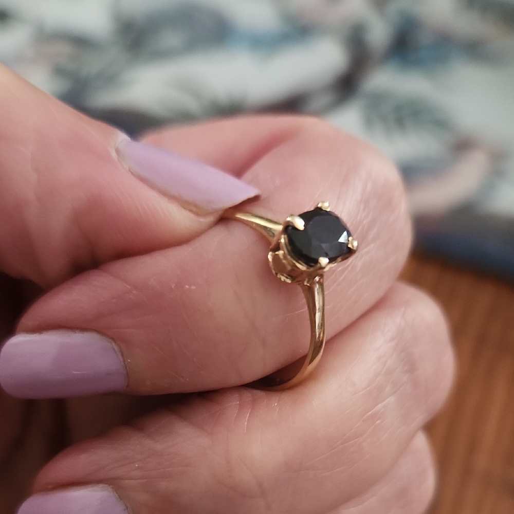 Sapphire 1 Kt In Yellow Solid Gold